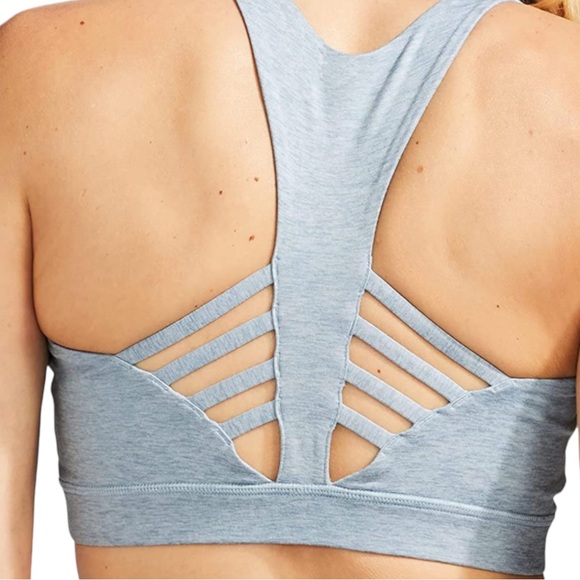 NEW Peloton Embrace Baby Blue Cutout Strappy Stretch Logo Sports Bra Size M - Picture 5 of 10